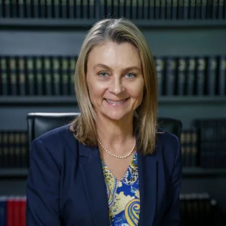 Dr Lynn Biggs
